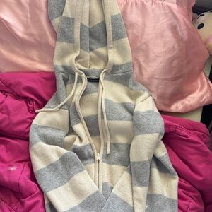 Brandy Melville Cream and Gray Knit Hoodie